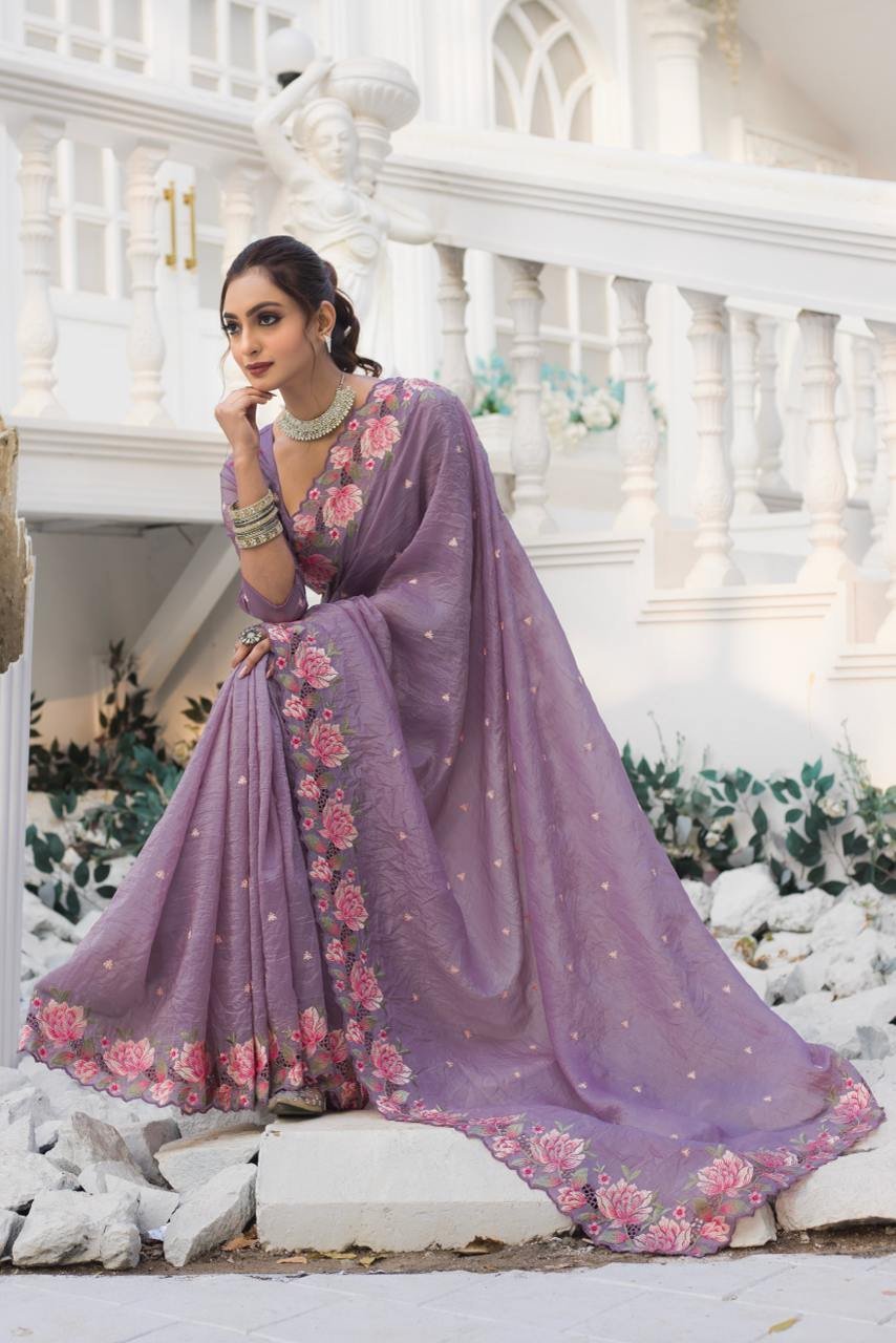 Unique Lavender Color Saree - Image 3