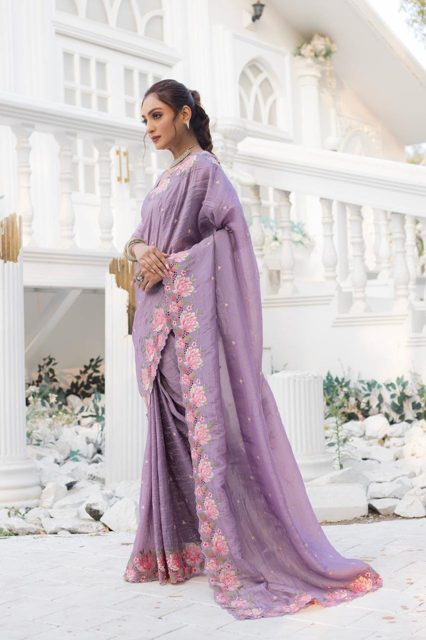 Unique Lavender Color Saree - Image 5