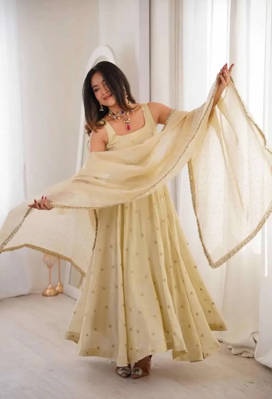 Pastel Yellow Embroidered Lehenga Set with Dupatta - Image 4