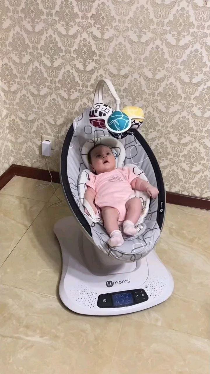 Automatic Baby Swing Chair with Plush Reclining Seat - Image 3