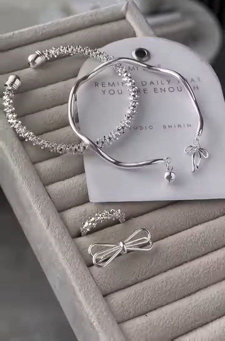 Elegant Bow Charm Silver Bracelet & Ring Set