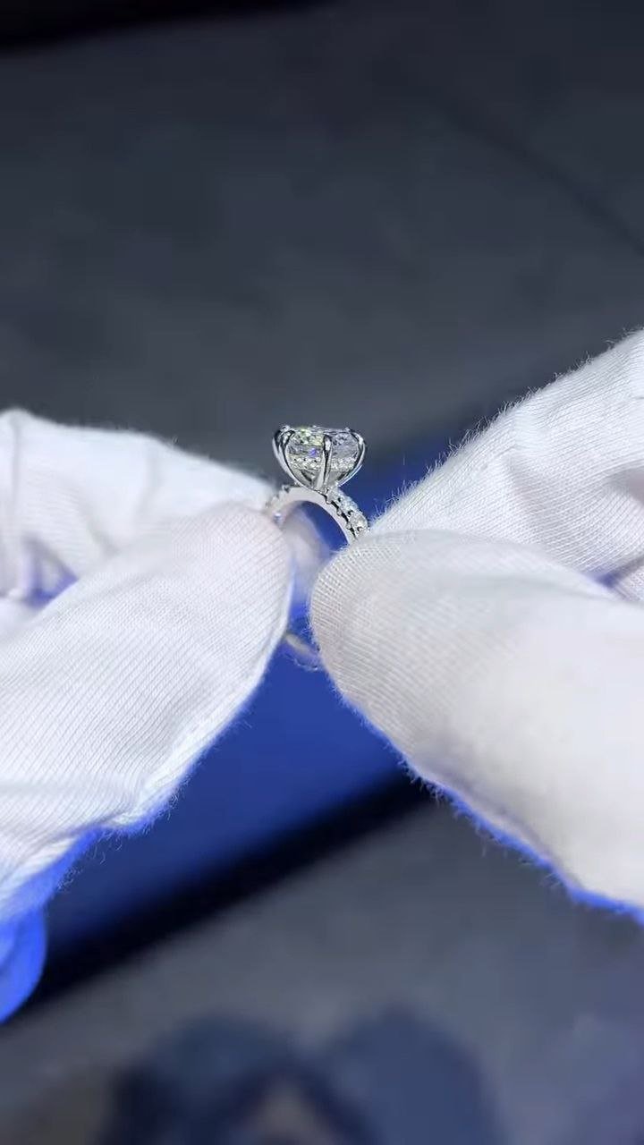 Classic Solitaire Diamond Ring - Image 4