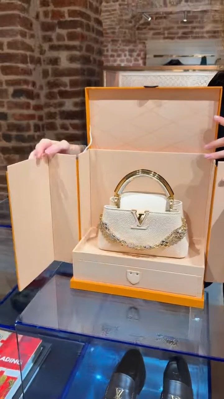 Elegant Mini Top-Handle Handbag with Decorative Chain - Image 5