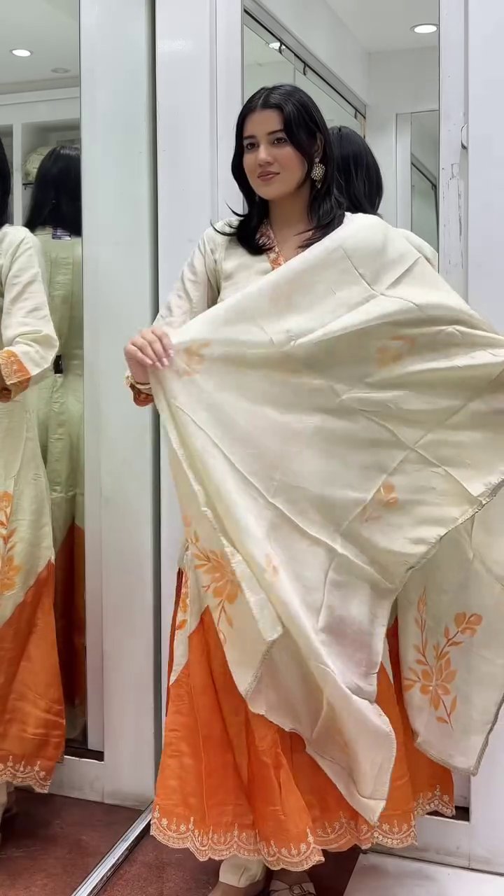 Ivory & Orange Flared Kurta Set with Floral Embroidery and Dupatta - Image 4