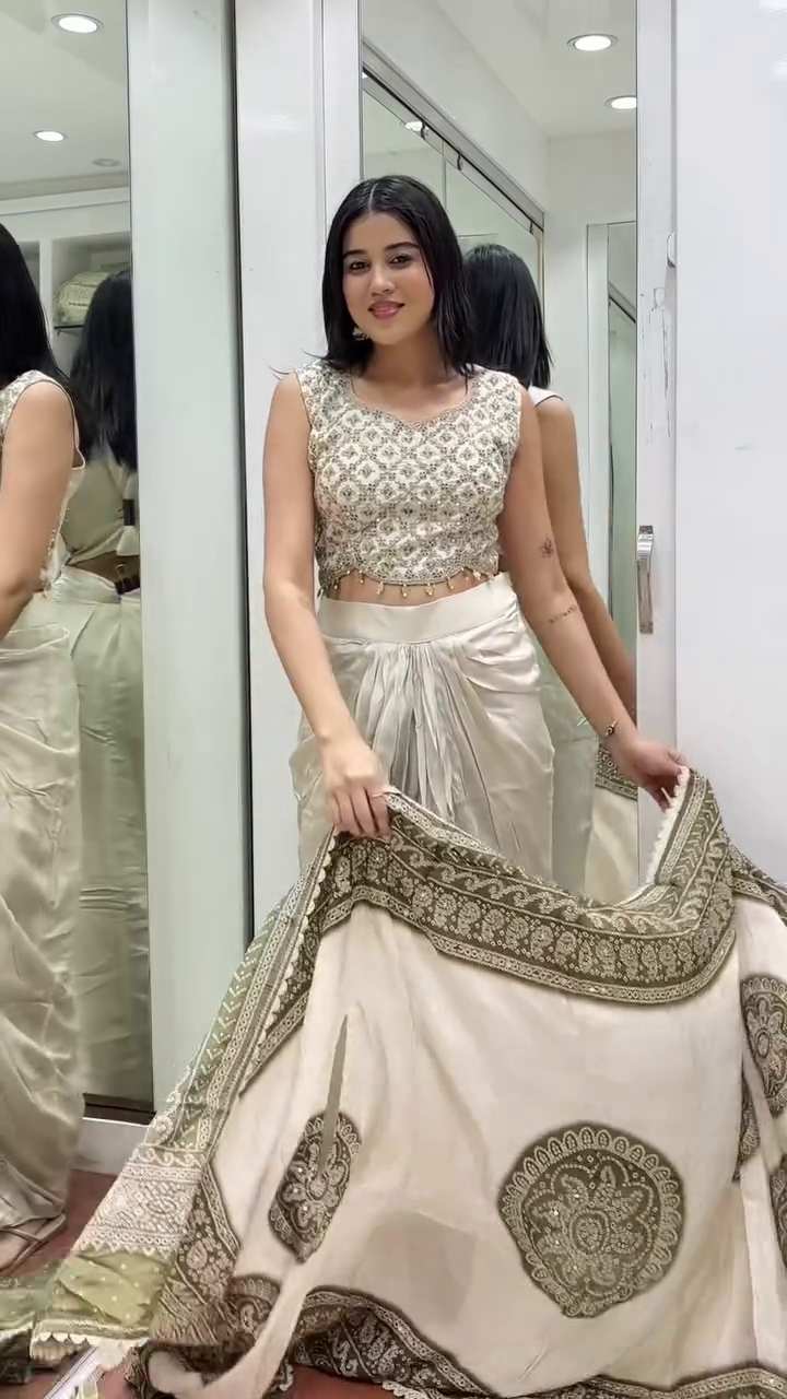 Ivory Gold Pre-Draped Saree Set with Heavy Embroidered Cape - Image 2